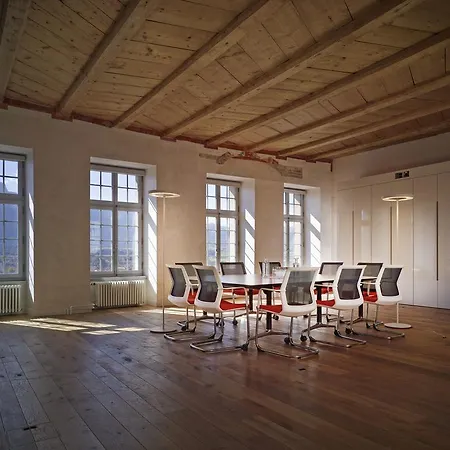 酒店 施罗斯堡精品酒店 3*